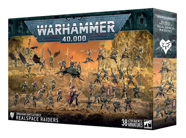 Gå ind i realspace og flå dine fjender i en storm af klinger og splinter, og påfør dem så meget smerte og lidelse som muligt for at nære dine mørke begær.