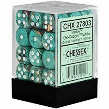 Chessex 12 mm Dice Block – Marble, Oxi-Copper med Hvid giver dig 36 terninger i et flot marmoreret look