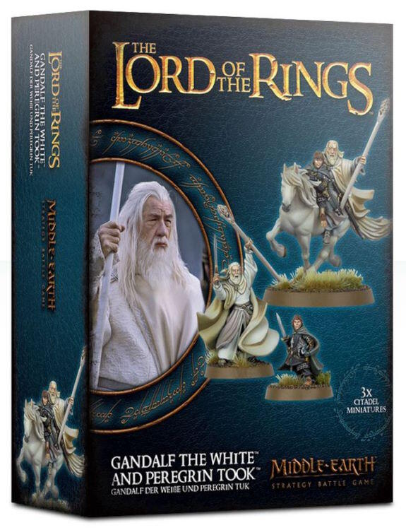 En mægtig troldmand og hans loyale følgesvend bestående af 3 figurer i 2 forskellige miljøer - både til fods og til hest.