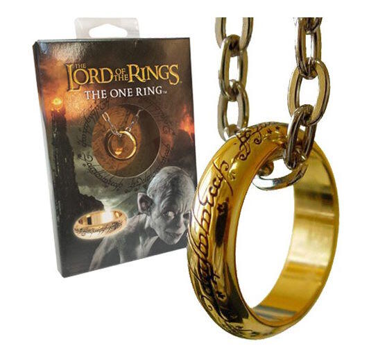 The One Ring kopi i metal, med 60 cm lang kæde, i blisterpakning.