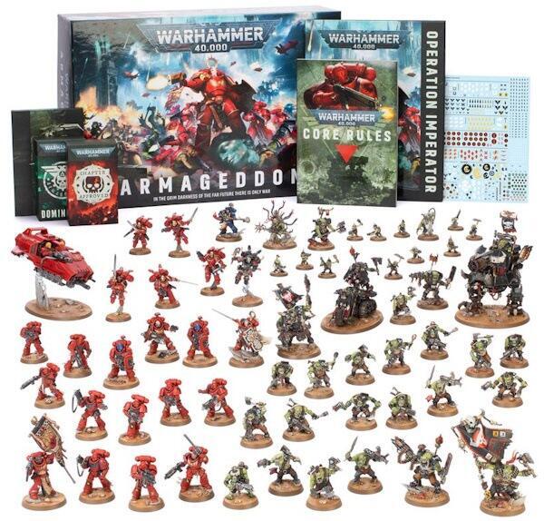 Du finder hele 61 figurer der dækker Space Marines og orker, samt finder de redskaber du skal bruge for hurtigt at komme i gang med at spille.